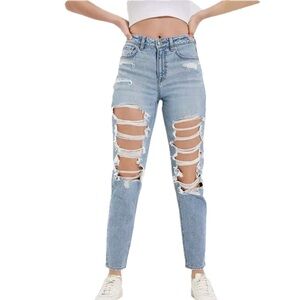 AMERICAN EAGLE SIZE 00 HEAVILY RIPPED LIGHT WASH MOM JEAN